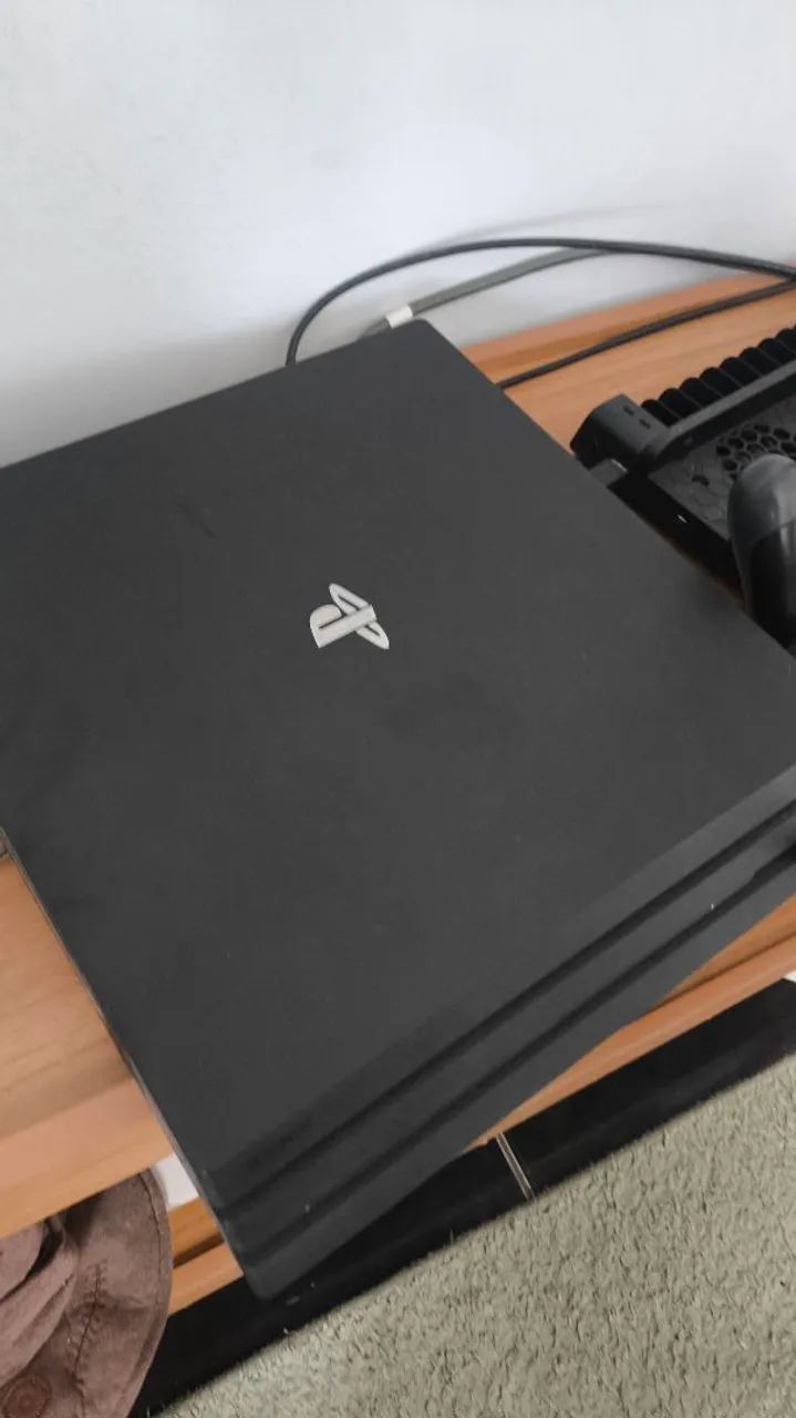 PS4 pro 1TB  - Foto 3