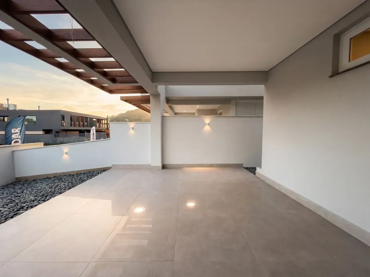 Casa com 3 suítes e alto padrão no Rio Tavares | 180 m² - Foto 3