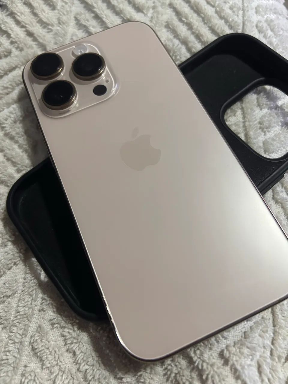 IPHONE 16 PRO - Foto 4