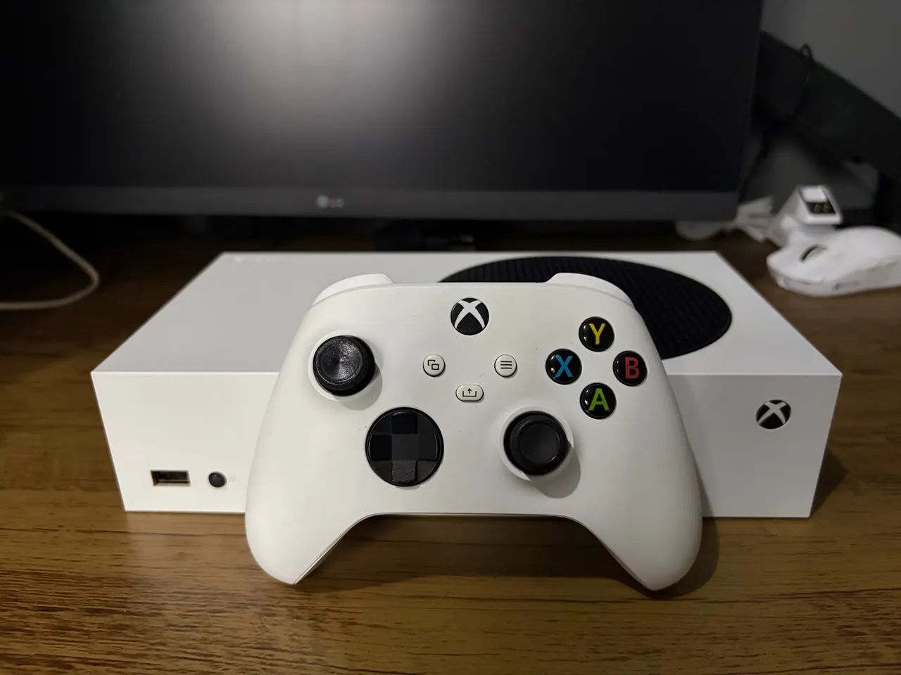Xbox Séries S com 1 Controle.