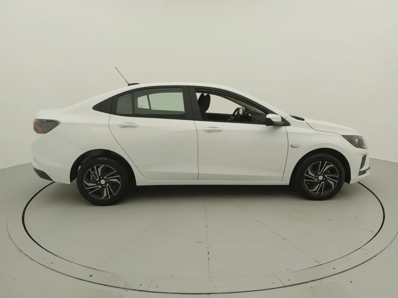 Chevrolet Onix Activ 1.4 8V Flex Aut. 4P, foto 6 de 18