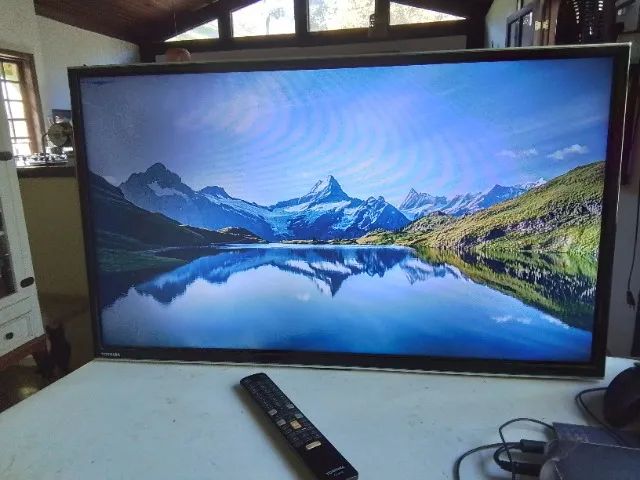 SMARTV TOSHIBA 32 POLEGADAS - Foto 2