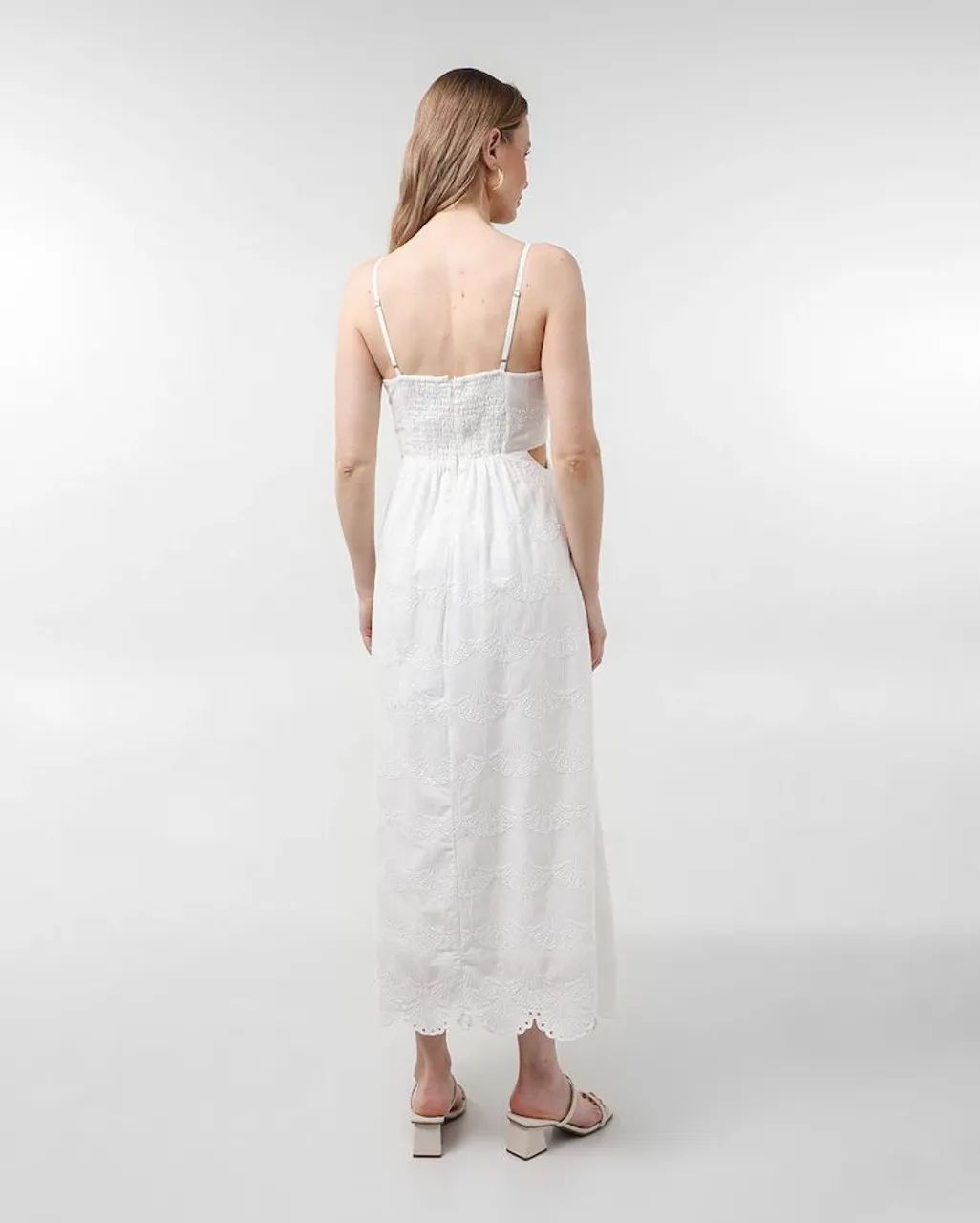 Vestido MIDI com recorte lateral - Foto 2