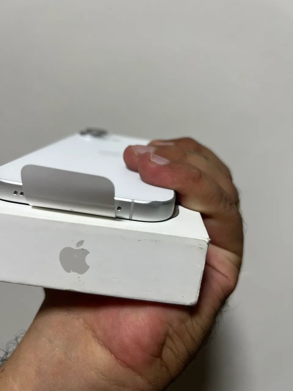 iPhone 16 Branco 128GB