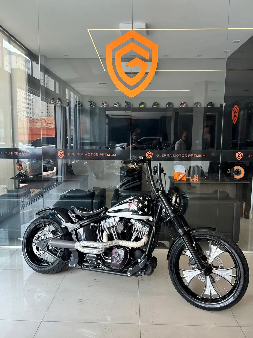 Harley Davidson Blackline (Customizada)