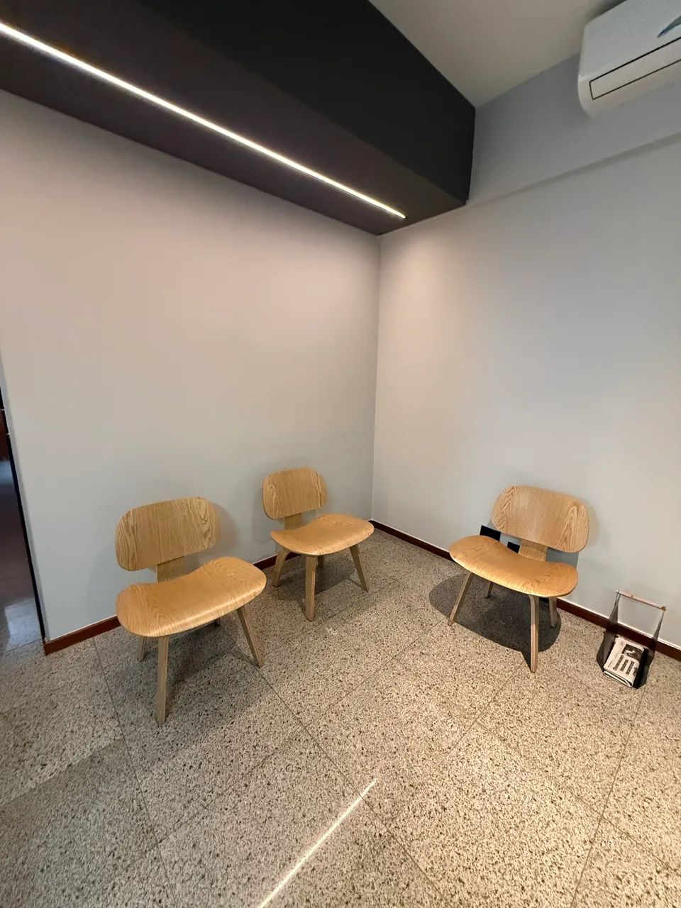 Cadeira Charles Eames LCW Madeira - Foto 2