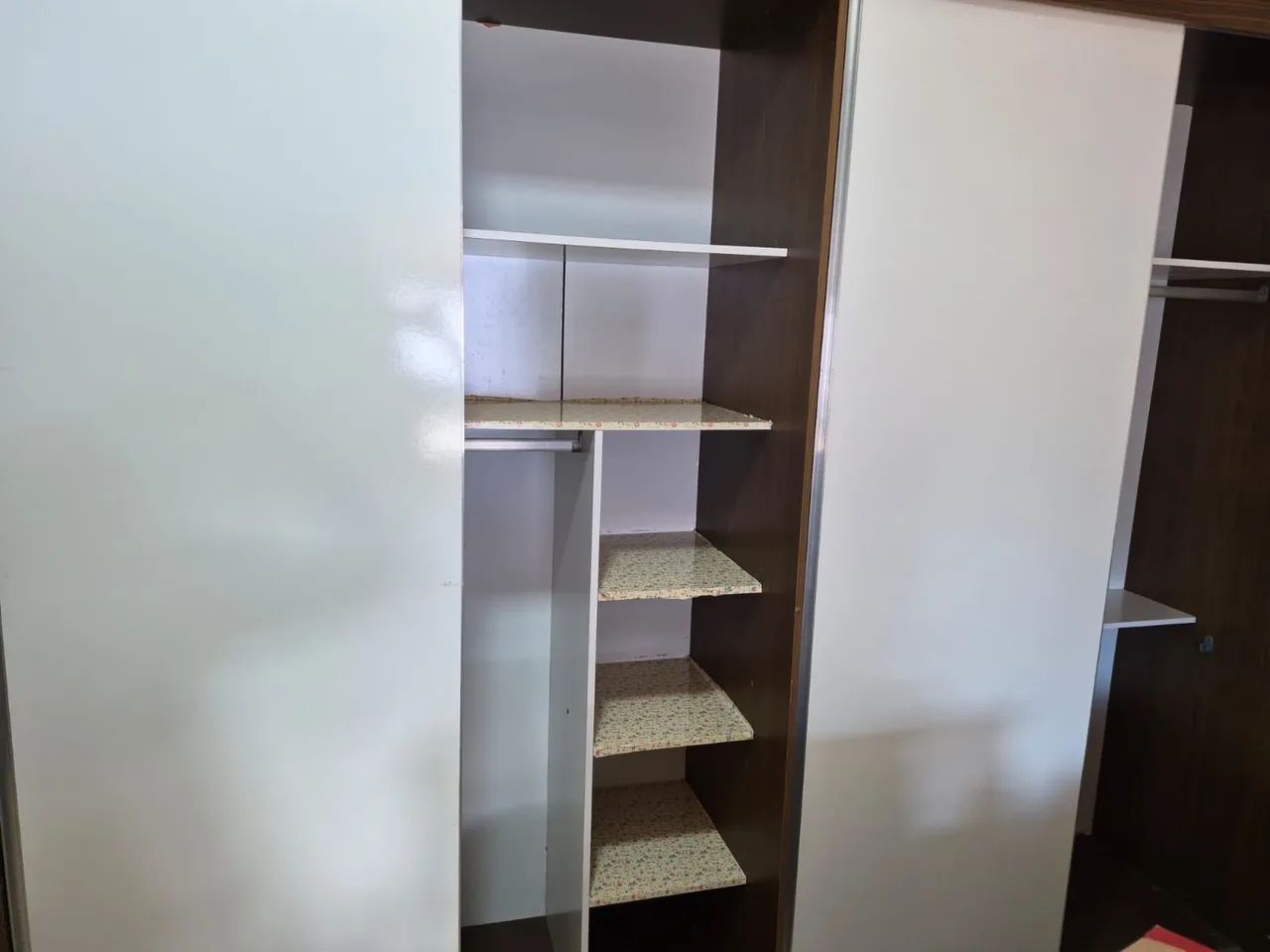 Vendo 2 guarda roupas  - Foto 5