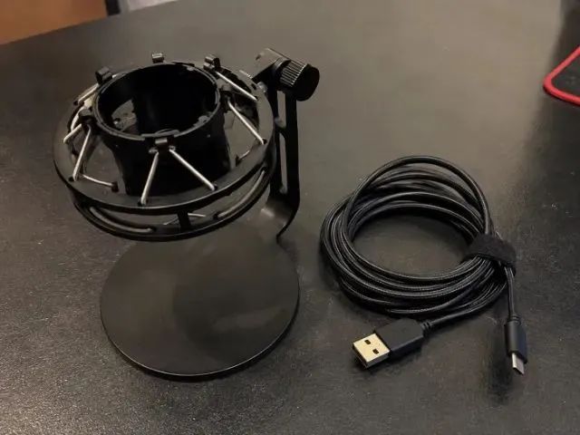 HyperX QuadCast S RGB + Braço Articulado - Foto 5
