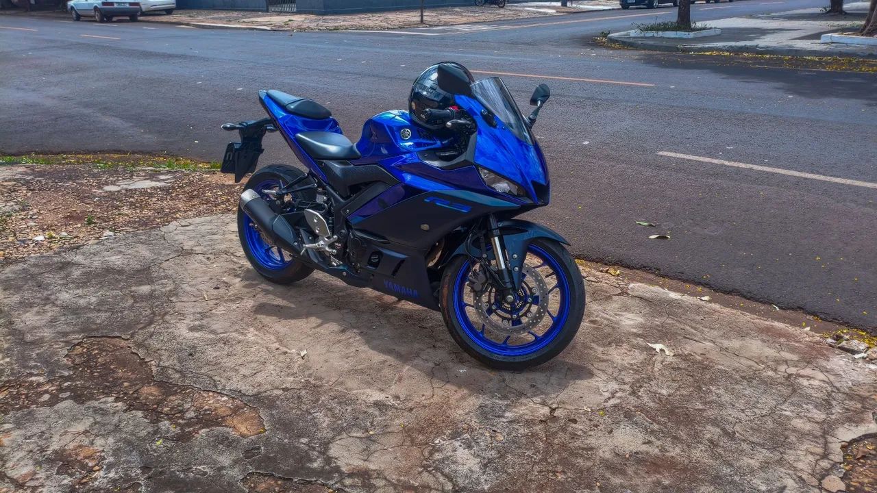 Yamaha R3 2024 - Foto 2