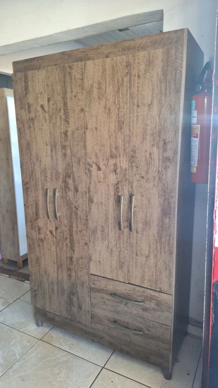 Guarda roupa 4 portas novo - Foto 3