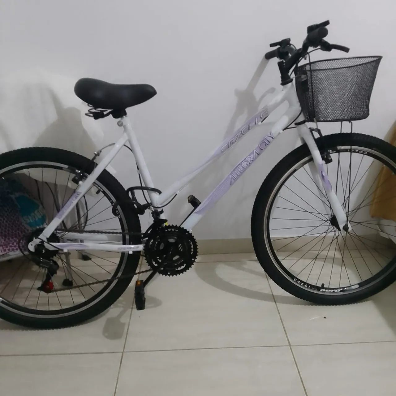 Vende-se bicicleta feminina aro 26 - Foto 2