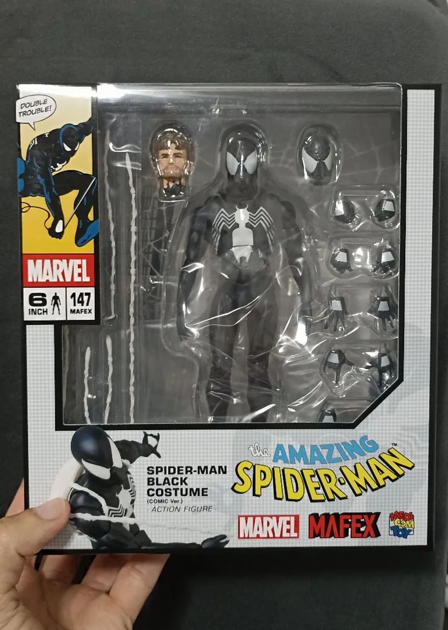 Amazing Spider-man Black costume Simbionte Mafex Médico - Hobbies