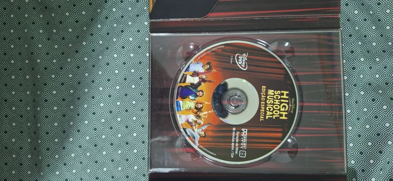 DVDS High School Musical 1/2 Versão Deluxe e Show  - Foto 3