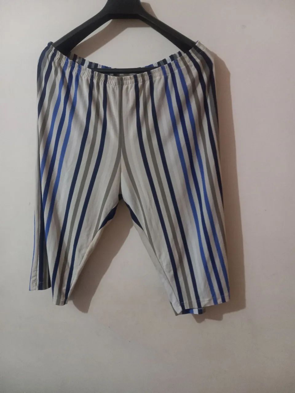 Vendo esses pijamas .25 o comprido e 10,00 o certo.  - Foto 2