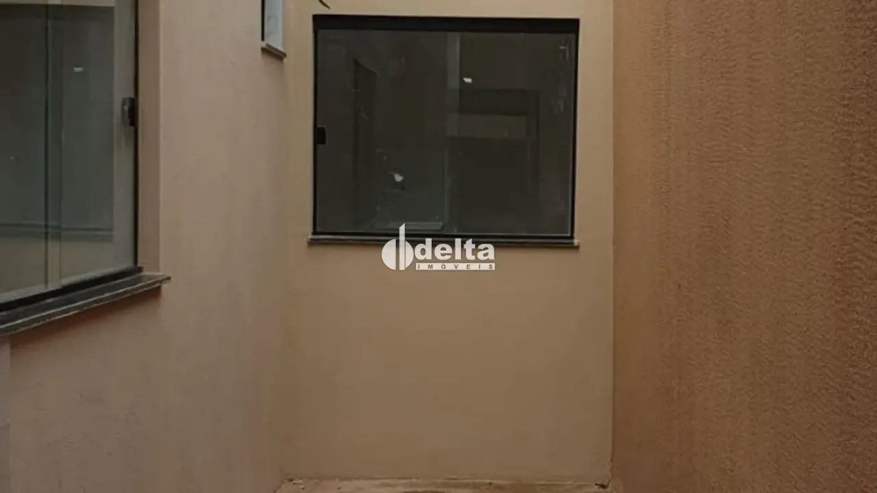 Casa com 3 quarto sendo 1 suíte disponível para Venda no bairro Jardim Brasília em Uberlân - Foto 14