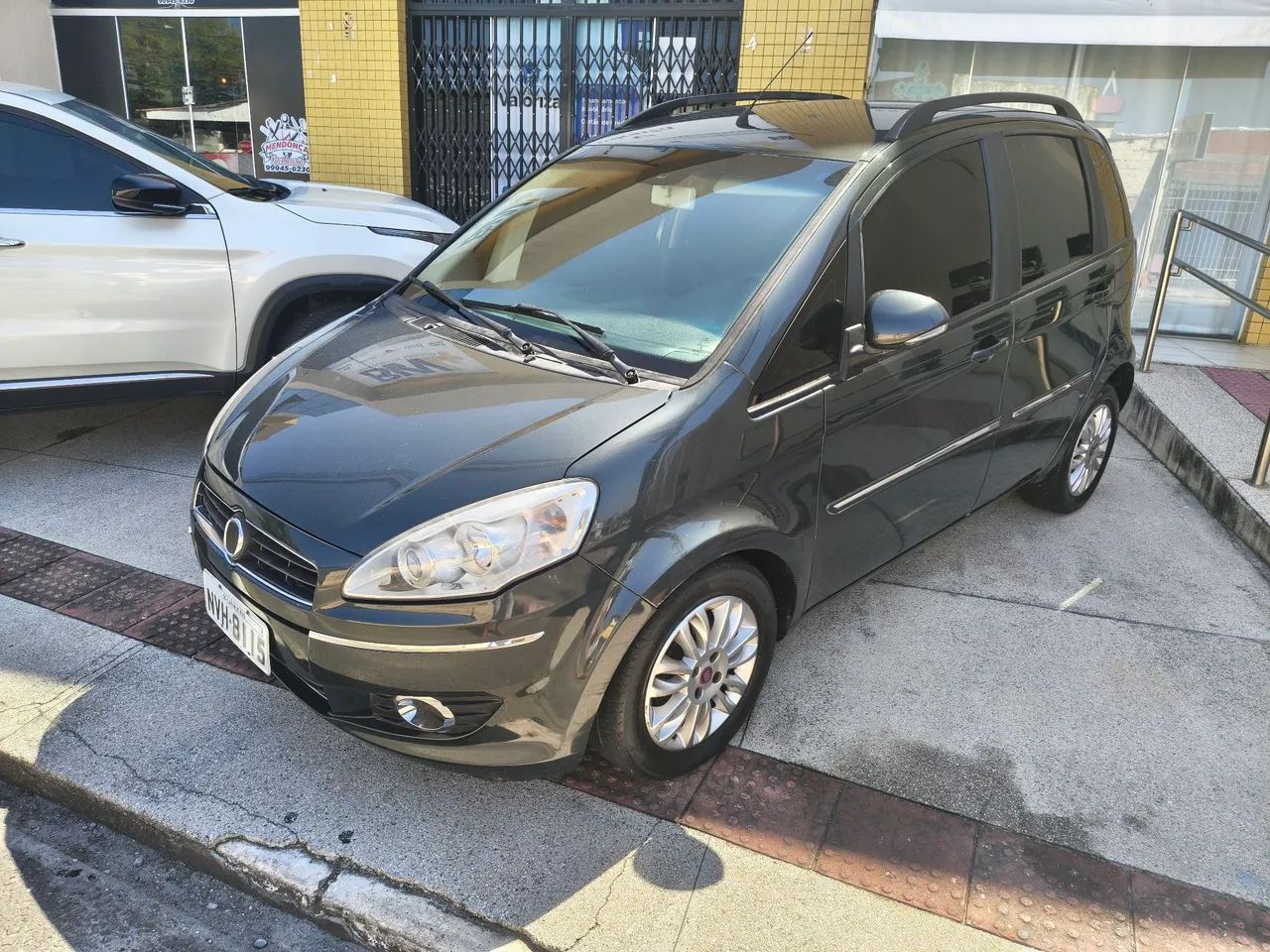 Fiat Idea Essence 1.6 Flex 16V 5P 2012 - Foto 5