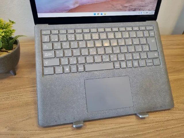 Notebook Microsoft Surface Laptop 1 - Core i5 | 7ª geração | 256GB SSD | 8GB DDR3 | 14" - Foto 2