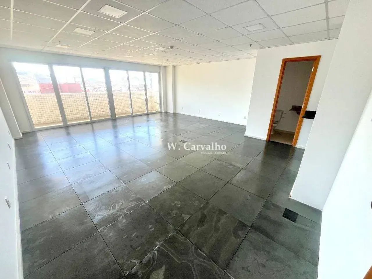 Salas Comerciais no Edifício Tribuna Square !!! Excelente oportunidade para quem busca esp