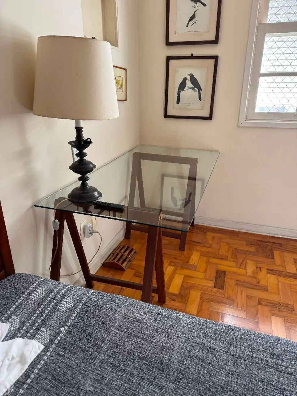 Mesa de vidro temperado com cavaletes - Foto 2