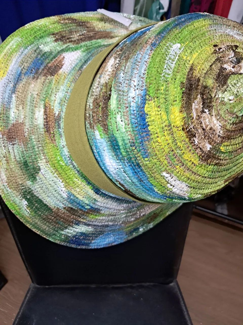 Chapéu com pintura exclusiva  - Foto 4