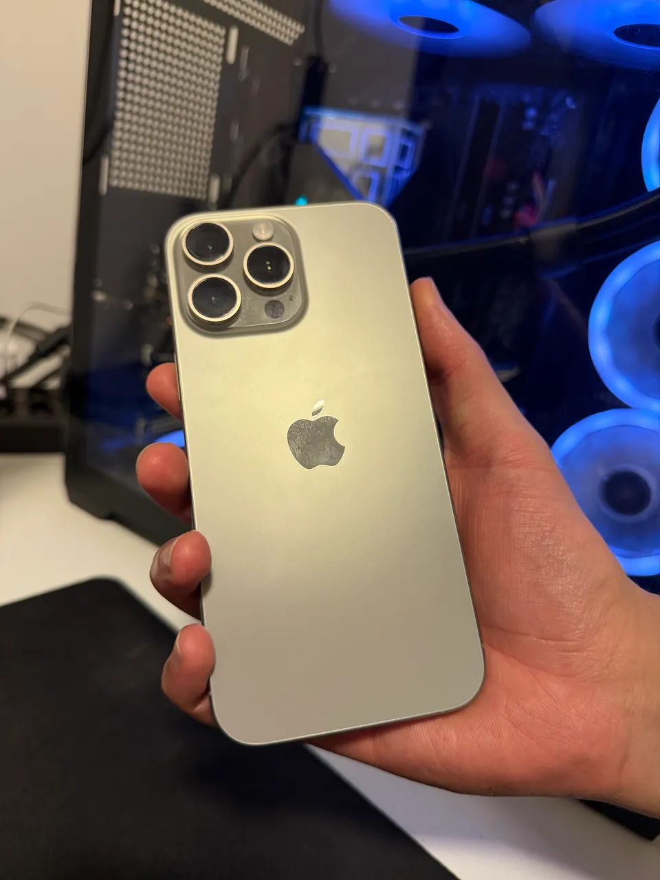 iPhone 16 Pro Max 256GB Titanium - Foto 5