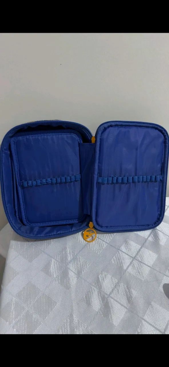 Lancheira e estojo da hotwheels - Foto 2