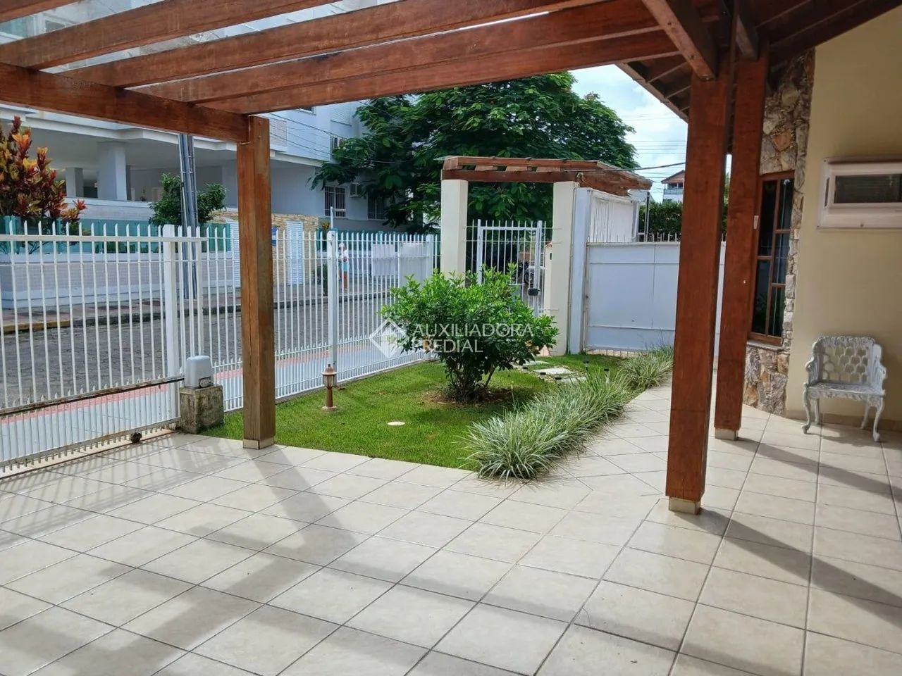 Canto de Canasvieiras , casa com 4 suites, menos de 200m mar. - Foto 5