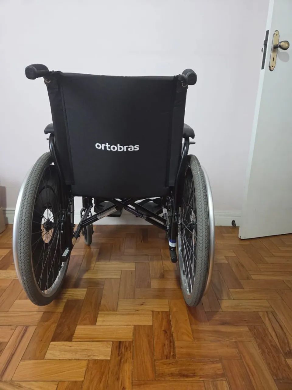 Cadeira de rodas seminova - Foto 4