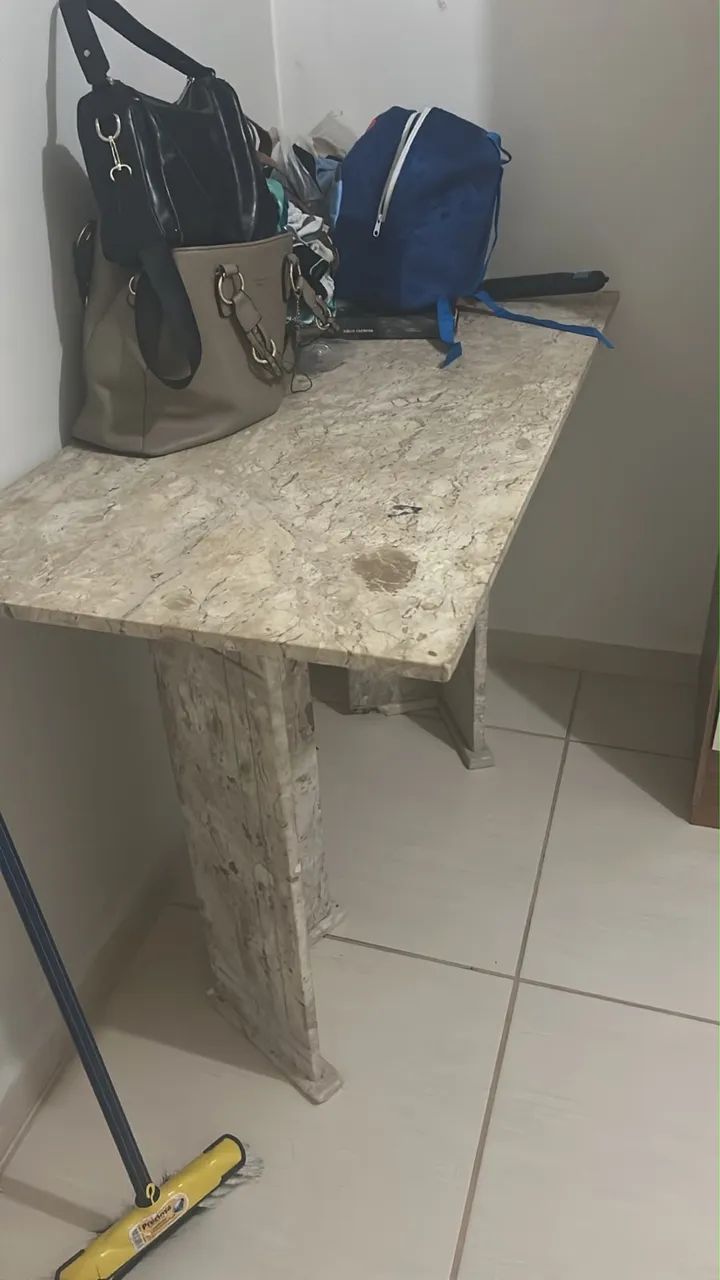 Mesa de mármore 