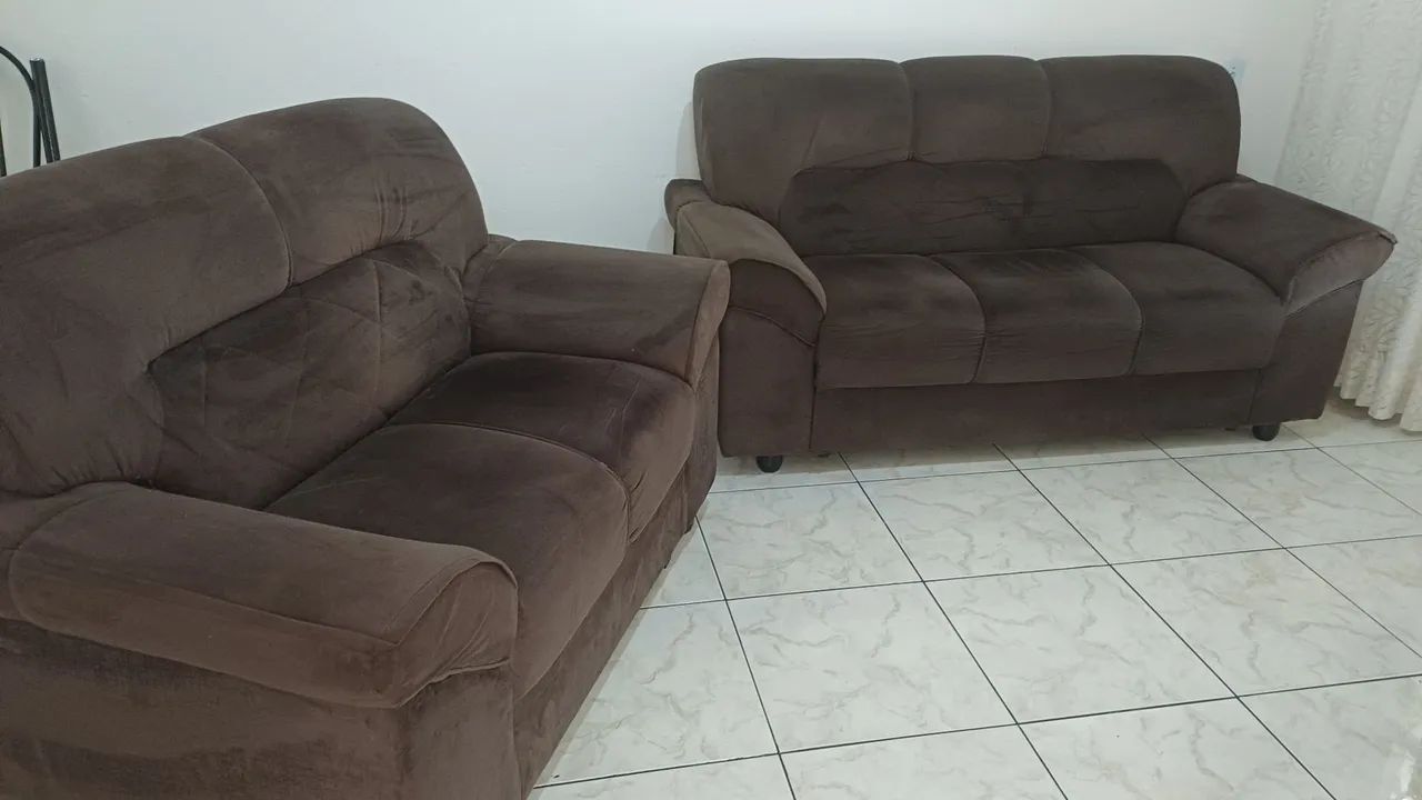 Vendo sofá com pouco uso 900,00