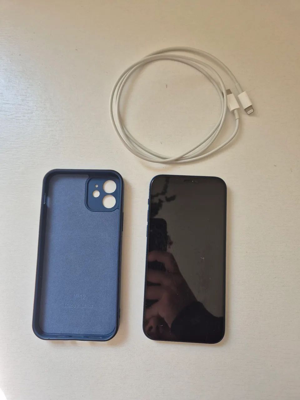 iPhone 12 64 GB Azul + cabo, capa e película