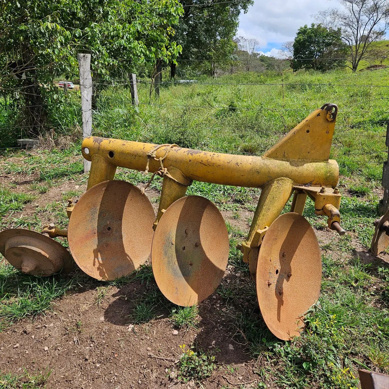 Trator Valmet 65 c/ Implementos - Foto 5