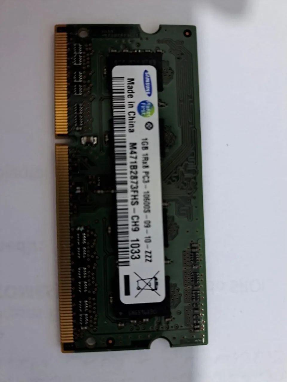 Módulo de memória RAM SO-DIMM DDR3 de 1 GB da Samsung - Foto 2