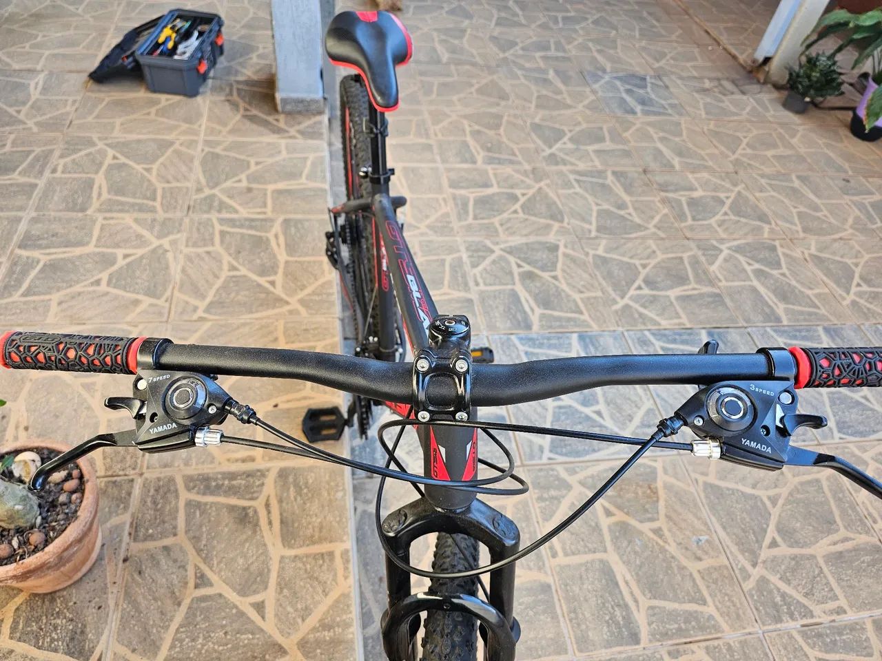 Bicicleta aro 29 21v estado de nova  - Foto 5