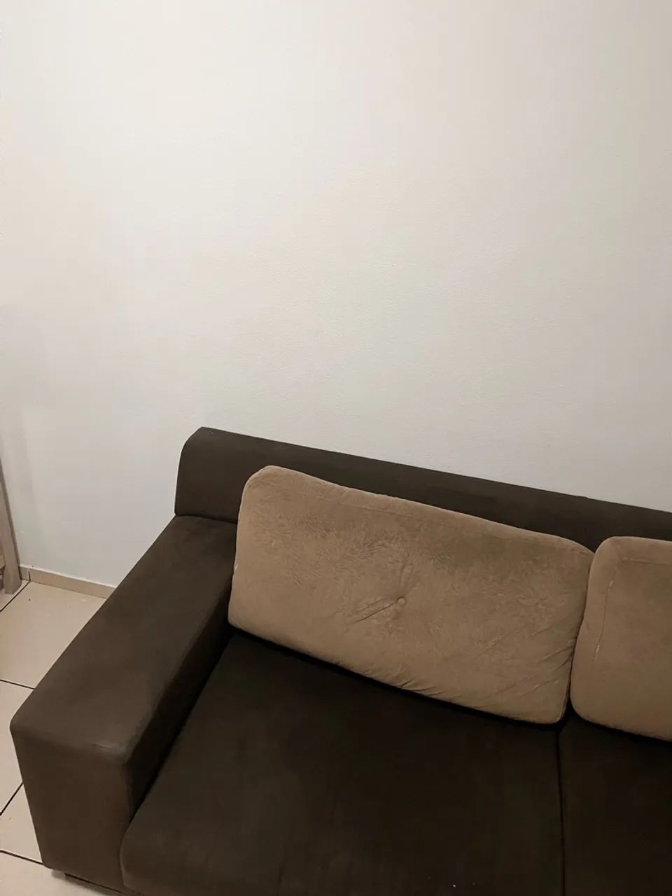 Sofa retrátil marrom - dois lugares - Foto 3