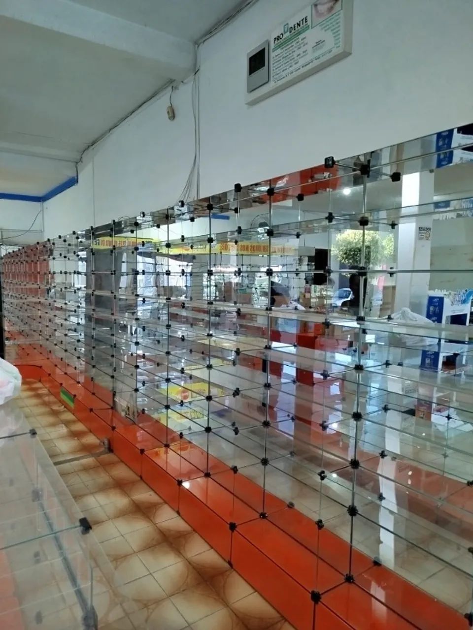 Plateleiras vidro para farmacia  - Foto 3