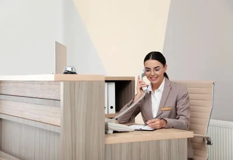 Vaga para recepcionista 