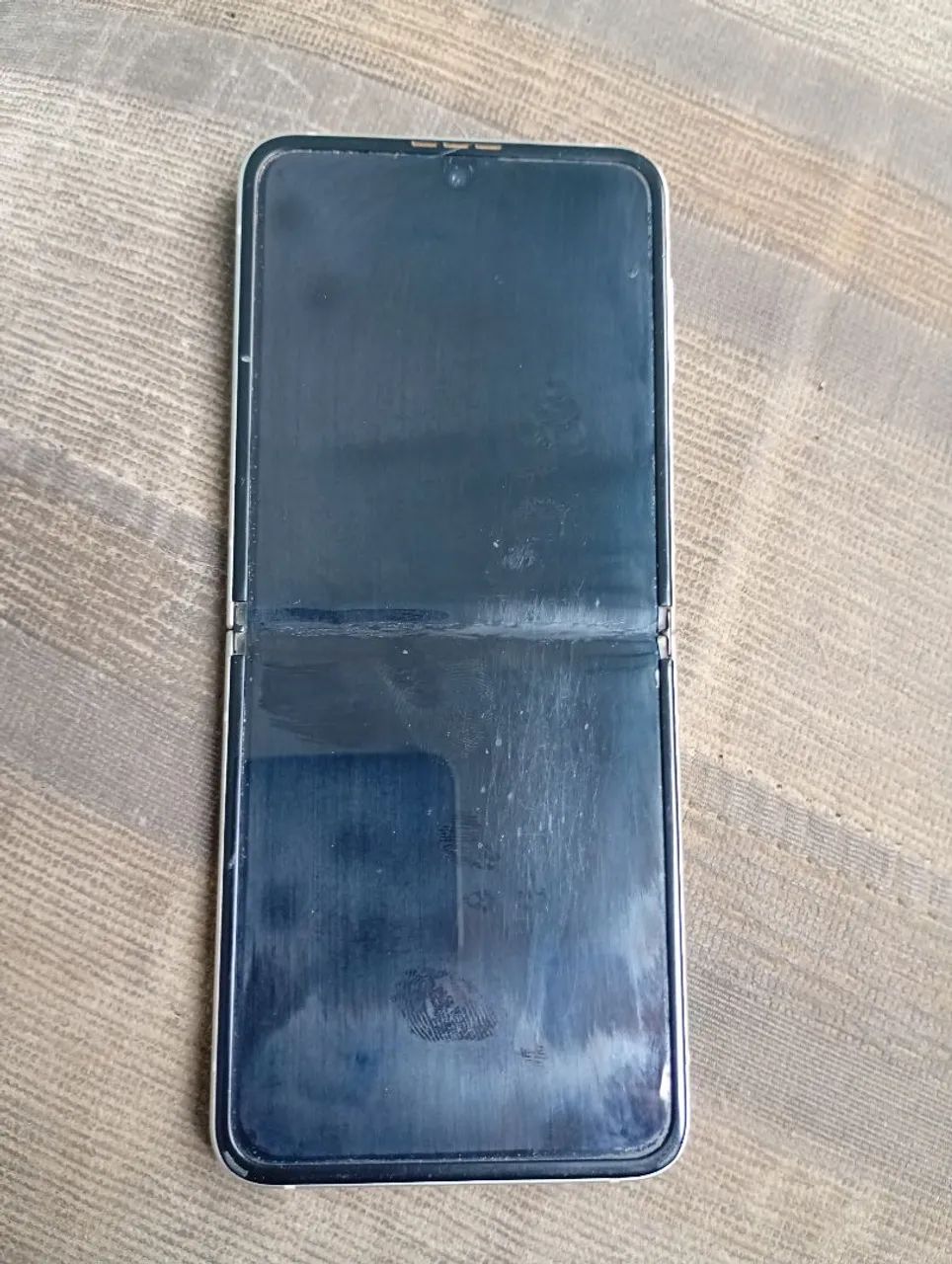 Celular com defeito 