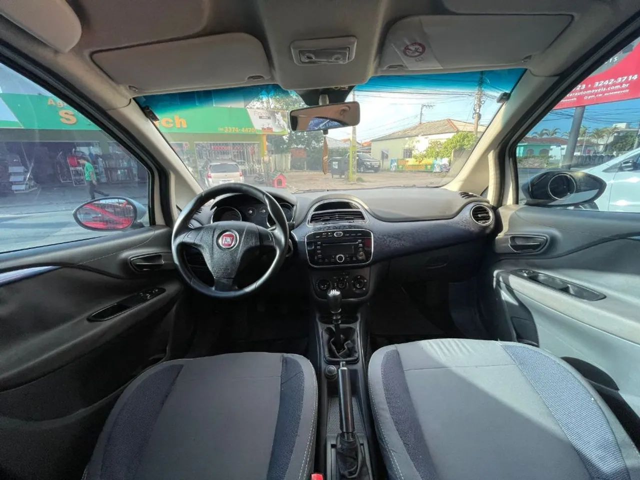 Fiat Punto Attractive 1.4 Fire Flex 8V 5P 2013 - Foto 4