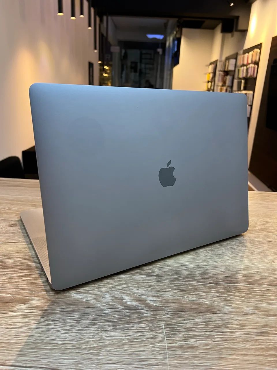 Macbook pro 16 pol. 2019 core i9 - 16gb ram - 1tb SSD - Foto 5