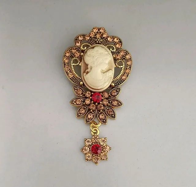 Broche de Camafeu Luxo Dourado (novo)