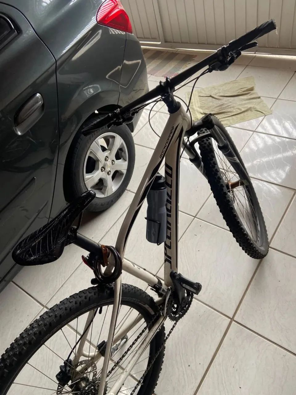 Bicicleta Specialized aro 29 branca