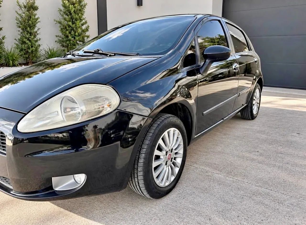 Fiat Punto 1.4 Fire Flex 8V 5P 2010 - Foto 4