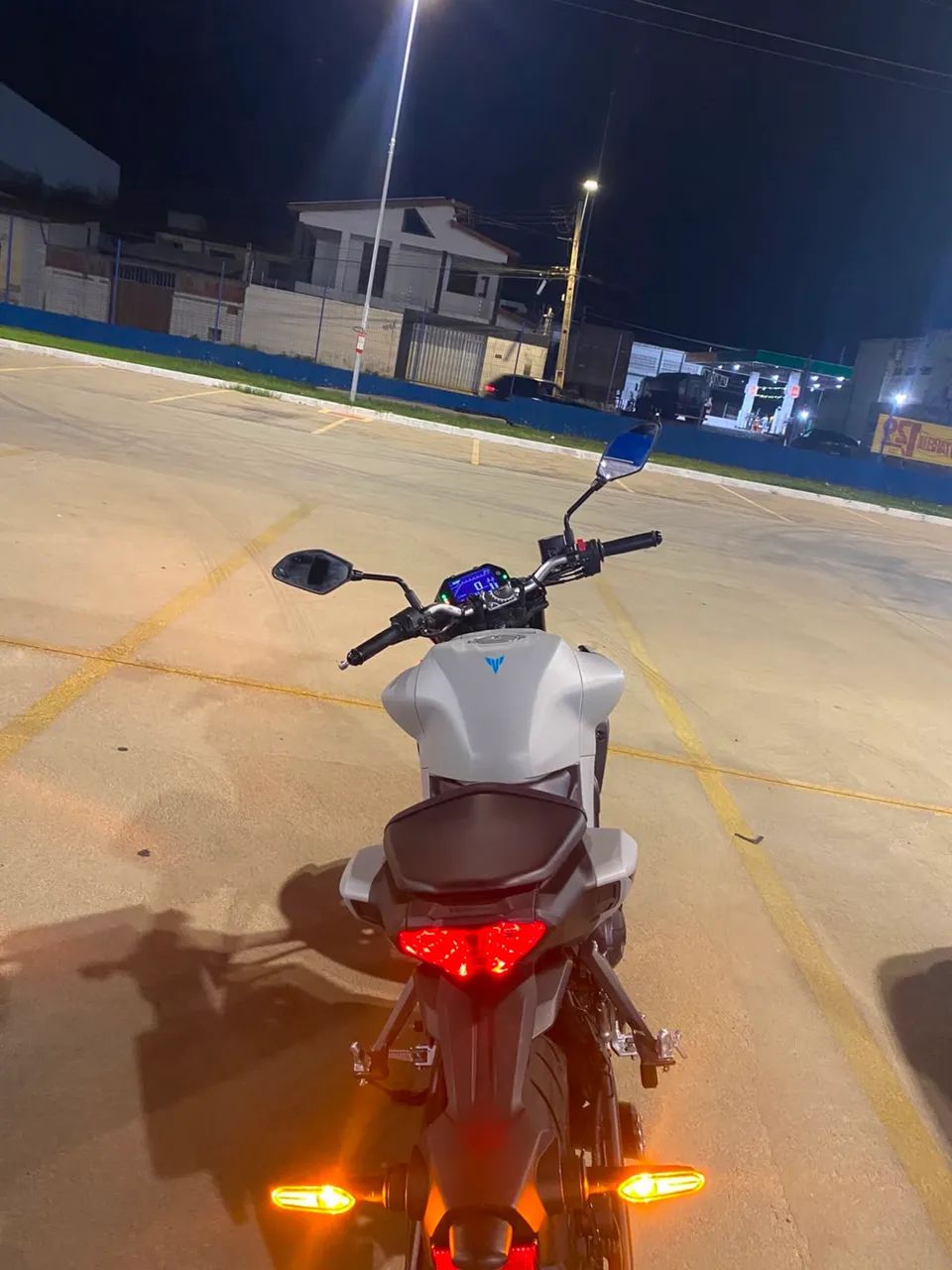 Moto MT03 - Foto 2