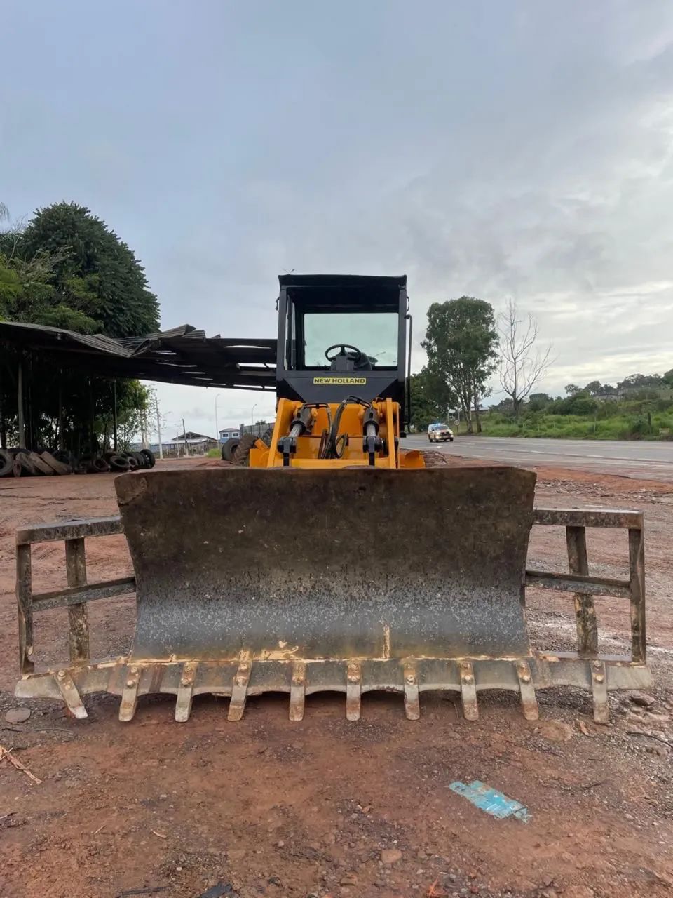 Pá Carregadeira New Holland 12D