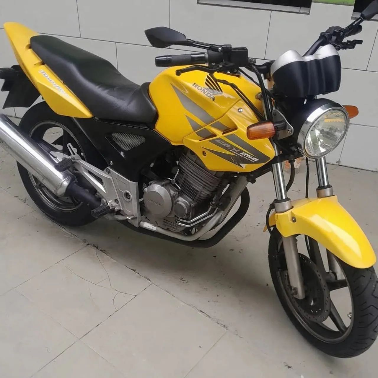 Cbx twister 250