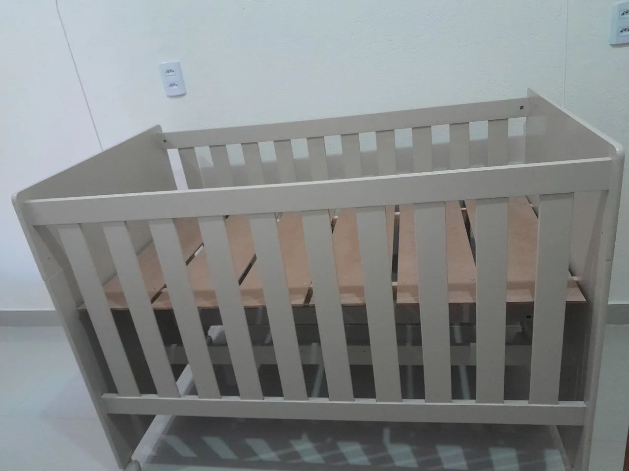 Vendo berço vira cama - Foto 5