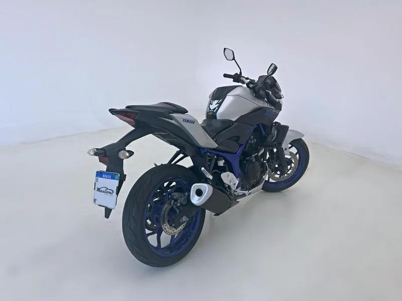 YAMAHA MT-03 2017 - Foto 2