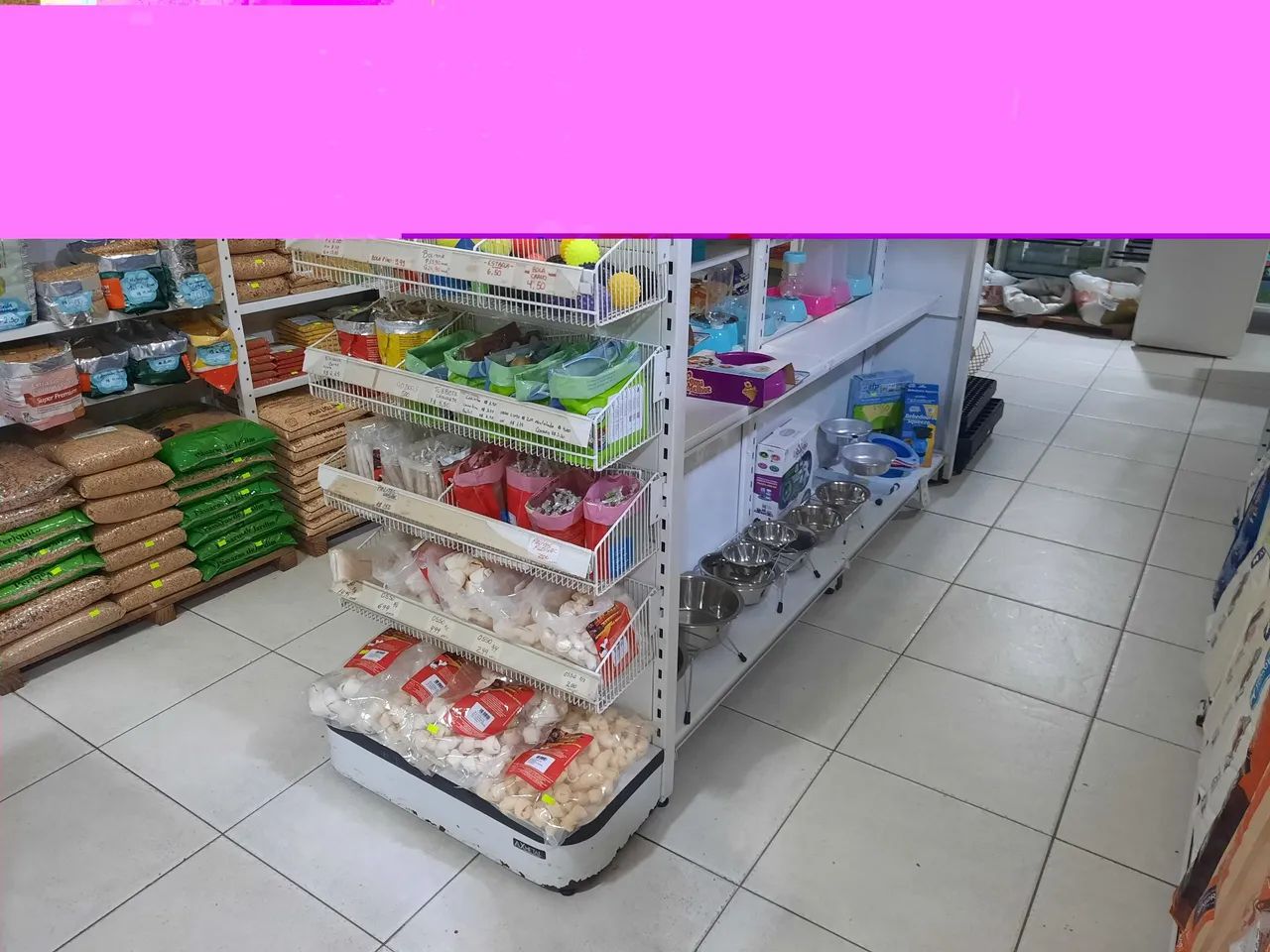 Gôndolas e prateleiras 