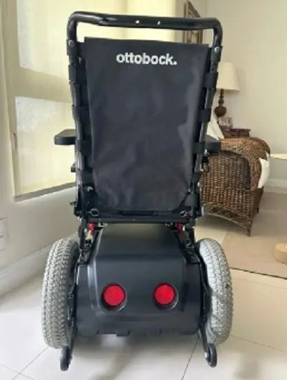 Cadeira de Rodas Motorizada Ottobock B400 Usada Impecável  - Foto 2